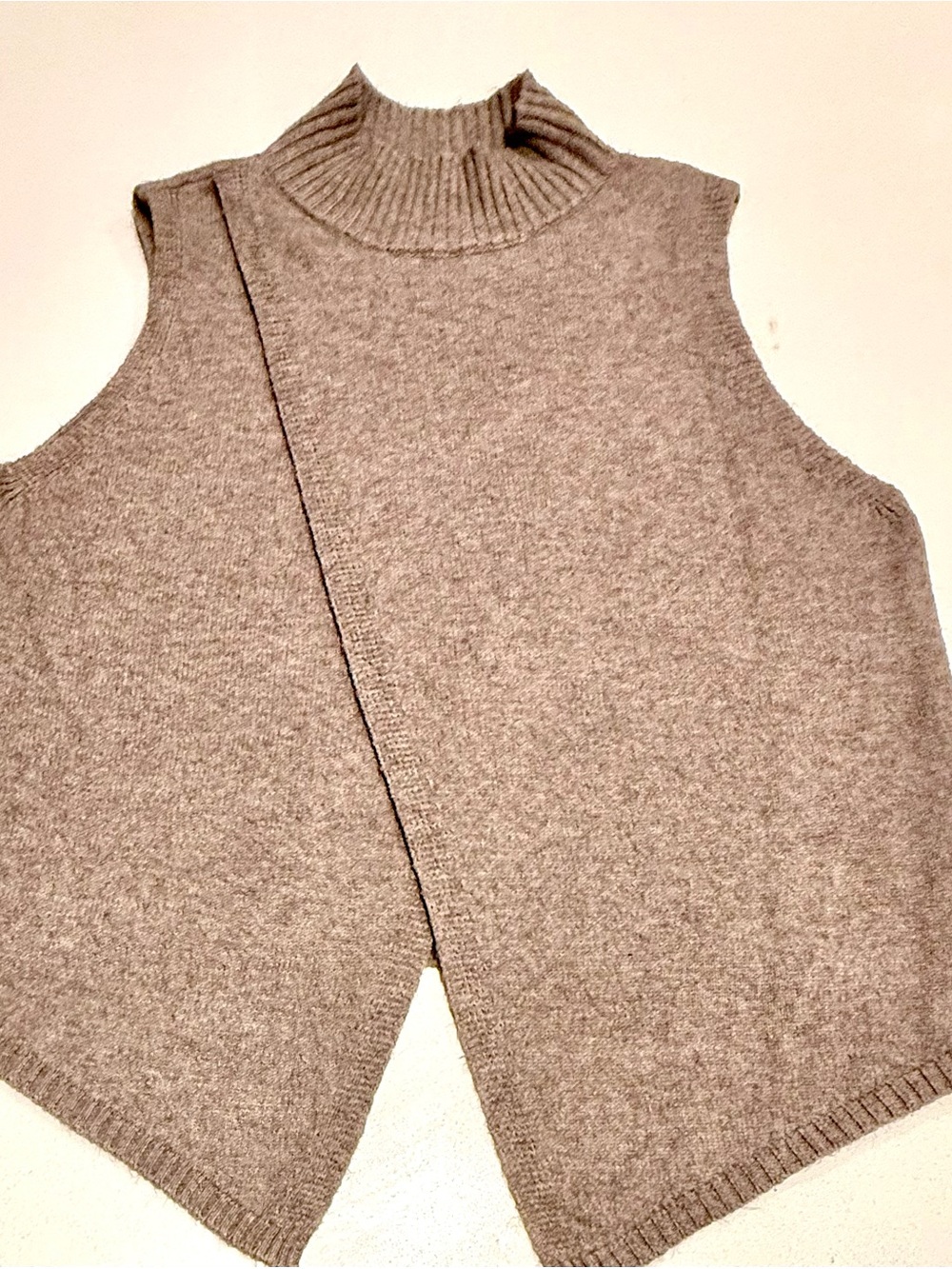 SHEIN Taupe Sleeveless Turtleneck Knit Vest